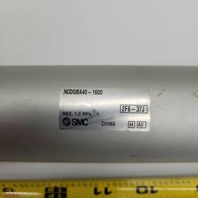 Ncdgba40-1600 Smc Cyl Air 1 1/2 Inch Bore 2f6-37j With Mount Bracket