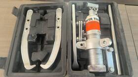 Ph113c Spx Power Team Ph113c. 15 Ton Hydraulic Puller With Case