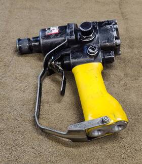 Id04 Stanley Hydraulic Impact Drill Wrench 4-12 Gpm 2000 Psi 7/16 Inch Drive