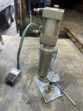 Tgc63x25-s Stnc / Jelpc Co. Pneumatic Press Assembly With Fv-420 Pedal And Regulator