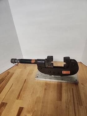 13640 Thomas & Betts And No. Hydraulic Head Dies Gs- 1010 Aluminum Mounting Base