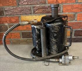 14460 Titan Ame 20 Ton Air/hydraulic Bottle Jack