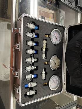 Jxybz3t11g0050bll Vevor Hydraulic Pressure Test Kit 3 Gauges 11 Couplings Hoses Case