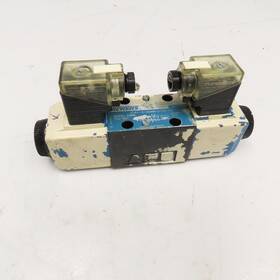 Dg4v-3-3c-m-u-b6-60 Vickers 3/4 Way Hydraulic Directional Valve 110v Coil