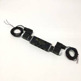 02400 Waircom Mbs Ekca8 Usb/02400 Suc/suc Solenoid Valve 5-port 3-position 24vdc G 1/8 10 Bar