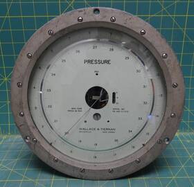 Fa145-cc12151 Wallace & Tiernan And 8.5 Inch Pressure Gauge 0-35 Psig