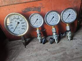 Wika 9766915 Lot Of 10 000pis Liquid Filled Gauges 3each Wikia 1 Each Mcdaniel Controls
