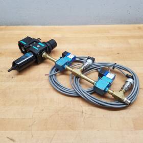 V73-04-b000b Wilkerson B28-04-fhg0 Filter Regulator And Valve Assembly - Used