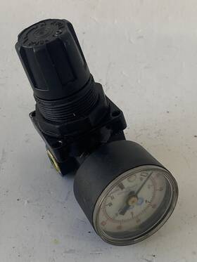 R00-01-000 Wilkerson R00-01-g00 Mini Pressure Regulator 1/8 Inch Npt Ports With 160psi Gauge