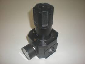 R38-08-f000 Wilkerson - Pneumatic Regulator 1 Inch Npt Used Tests Ok