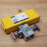 Parker HPPLS2V3 Valve Power Plant Manifold, (2) 1/2" (1) 1/4" Npt, 316SS. Fixed Price $126.34.