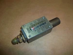 Schrader 8859 W Hydraulic Gauge Range 500-3000 Psig Used. Fixed Price $35.00.