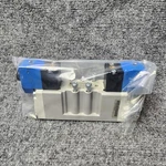 Parker H12VXBG0B9C Pneumatic Solenoid Valve 24V-DC 145PSI "untested". Fixed Price $95.00.