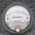 Dywer Magnehelic 2204C / 0-4 Lbs Psi. Fixed Price $38.75.