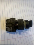 Qty 50- Siemens 202-2KA11 Selector Switch 3SB3400-0A Contact Block. Fixed Price $150.00.