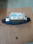 Vickers DG4V-3-2C-M-W-B-40 Directional Control Valve DG4V32CMWB40 W/633741 Coils. Fixed Price $109.99.