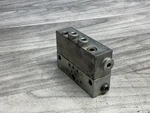 Lubriquip Modular Divider Valve Block A93 MSP-5S #316A146PR2KT. Fixed Price $20.00.