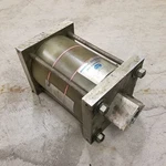 Centerline CLR-600-8 Fluid Filter Assembly, 1-1/4" Npt Port Used. Fixed Price $60.01.