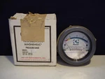 Dwyer Magnehelic Indicating Transmitter Low Pressure Gage Gauge 194871 - 00. Fixed Price $99.00.