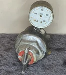 Union Carbide Purox 207 Compressed Gas Regulator Decorative/collectors Piece. Fixed Price $24.99.