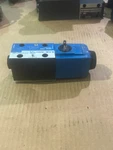 Vickers DG4V-3S-2A-M-FW-B5-60 Hydraulic Solenoid Valve 5000PSI 120V-7. Fixed Price $240.00.
