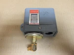 Johnson Electric Pressure Switch Phase 120V-277V G-270-1 49-12322 0-30PSI. Fixed Price $24.99.