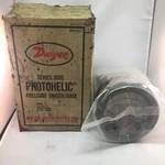 Dwyer Photohelic 3005 Pressure Switch/gage New. Fixed Price $105.00.
