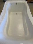 Kohler K-1219-R-0 Hourglass Bathtub 60"X32"X20" Right Hand Drain White Msrp $911. Fixed Price $462.99.