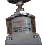 New Smc IR1020-01BG-R Precision Pressure Regulator IR102001BGR Airline Equipment. Fixed Price $102.97.