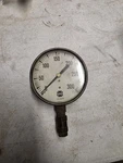 Vintage 300PSI Us Gauge 1/2" Dial. Fixed Price $35.00.