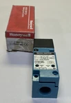Honeywell MICROSWITCH,LYT01C-2S,PROXIMITY Nos. Fixed Price $125.00.