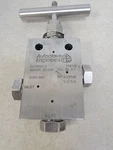 Parker Autoclave Engineers 20SM9073 9/16IN Medium Pressure 3-WAY Needle Valve. Fixed Price $215.00.