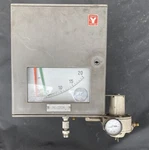 Yamatake/ Honeywell Fixed Range Pressure Indicating Controller Kfpa. Fixed Price $275.00.