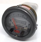 Dywer Photohelic Pressure Switch, 0-5 Inches Of Water, 25 Psig Max. Fixed Price $50.00.