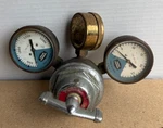 Linde Purox Urban Carbide R-207 Regulator W/gauges 0-400PSI 0-30PSI. Fixed Price $10.00.