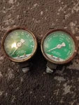 This Linde Oxygen Pressure Gauge. Untested.. Fixed Price $42.00.