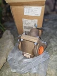 Cash Valve 1-1/4" Npt Brass Pressure Regulator 400 Max Psi Range 10 35. Fixed Price $450.98.