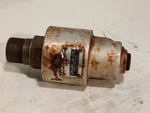 Dueblin Co. 355-21-16 Rotary Union, Air, Hydraulic Oil, Vacuum Device W/aro Plug. Fixed Price $44.99.
