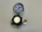 U2/8: Parker Veriflo IR4004 Pressure Regulator W/ Usg Gauge. Fixed Price $60.00.